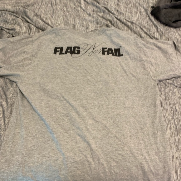 Grey vintage sold out flag nor fail hustle harder t- shirt - Picture 2 of 2